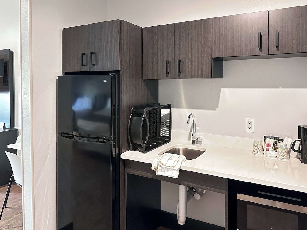 Studio 6 Richmond Airport