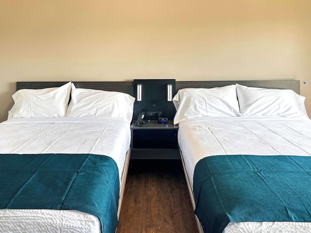 Studio 6 Richmond Airport Standard Room, 2 Queen Beds, Non Smoking 8