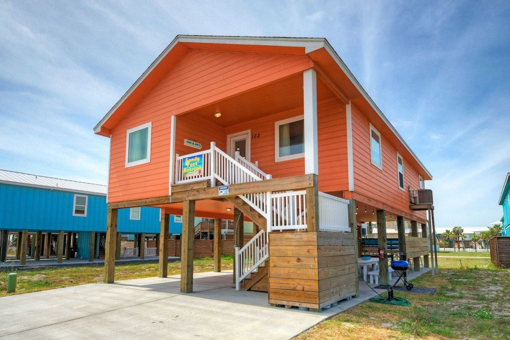 House (4 Bedrooms)