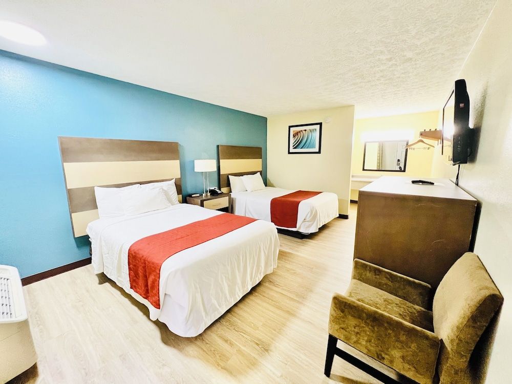 Hometown INN Standard Room, 2 Double Beds, Non Smoking 4