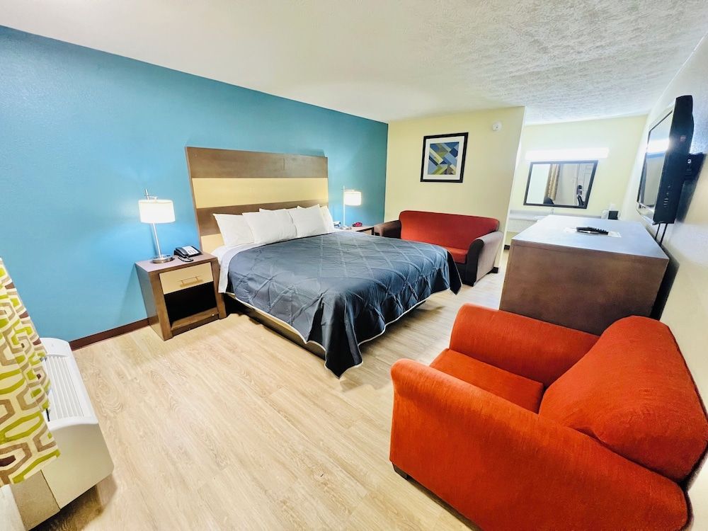 Hometown INN Standard Room, 1 King Bed, Non Smoking 12