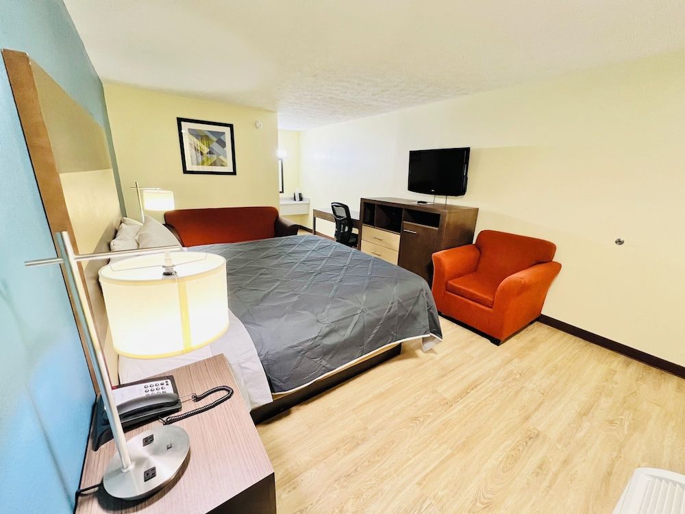 Hometown INN Standard Room, 1 King Bed, Non Smoking 11