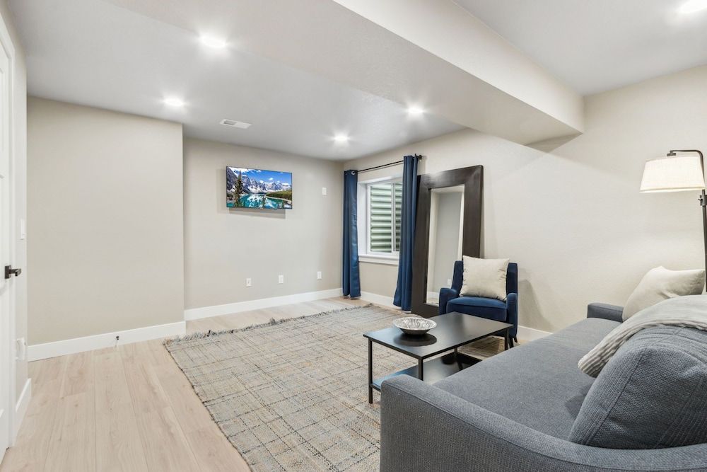 Decked Out Sunset Views, Fire Pit & Fenced Yard House, Multiple Beds, Patio, Mountain View (381 Osiander Street) 18