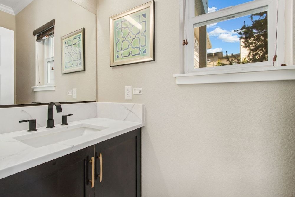 Decked Out Sunset Views, Fire Pit & Fenced Yard House, Multiple Beds, Patio, Mountain View (381 Osiander Street) 24