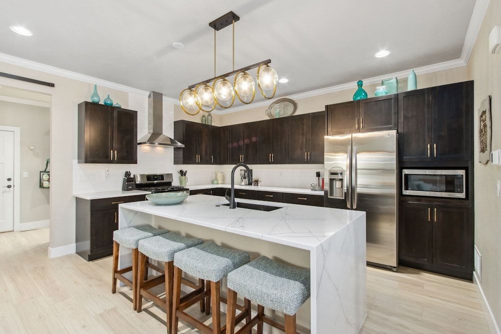 Decked Out Sunset Views, Fire Pit & Fenced Yard House, Multiple Beds, Patio, Mountain View (381 Osiander Street) 11