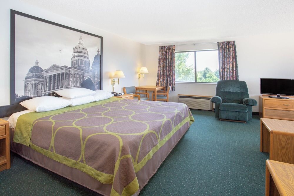 Budget Inn and Suites Deluxe Single Room, Non Smoking 2