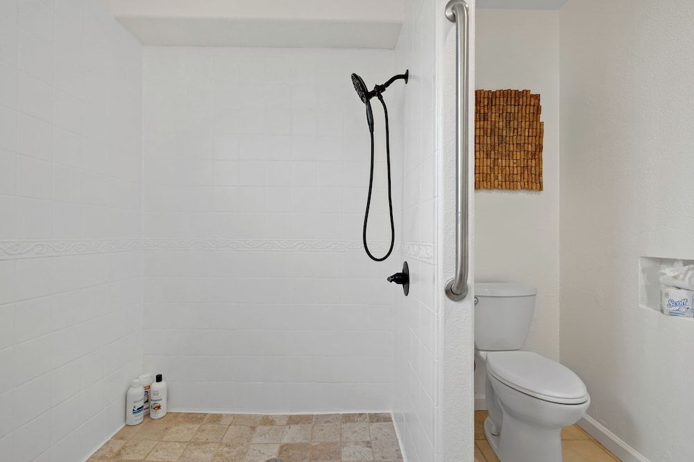 Beachy 1BR Escape with SofaBed Golf Superior Apartment, 1 Queen Bed with Sofa bed 7