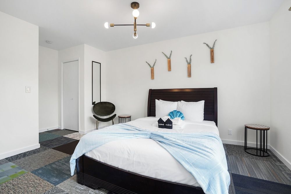 4Beds Private Unit Near BeachWalk Golf Family Apartment, 3 Bedrooms, Kitchen 3