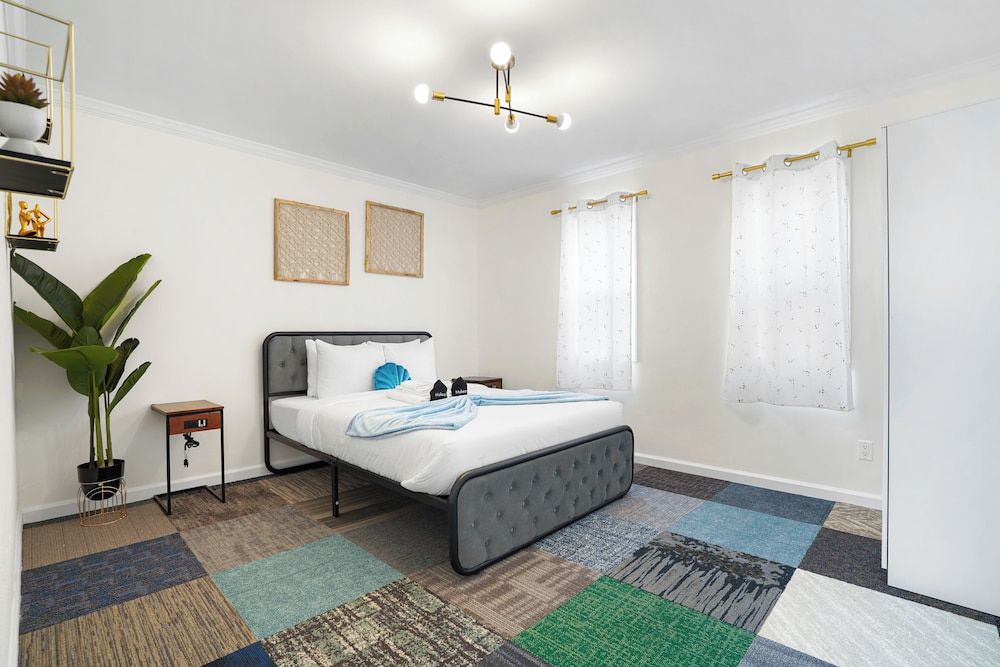 4Beds Private Unit Near BeachWalk Golf Family Apartment, 3 Bedrooms, Kitchen 5