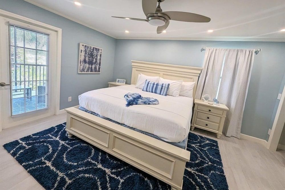 Condo, 1 King Bed with Sofa bed (Sea Club #25 - Dolphin's Watch)