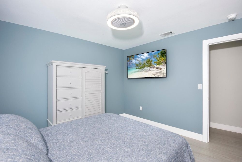 House, Multiple Beds (Island Vibes)