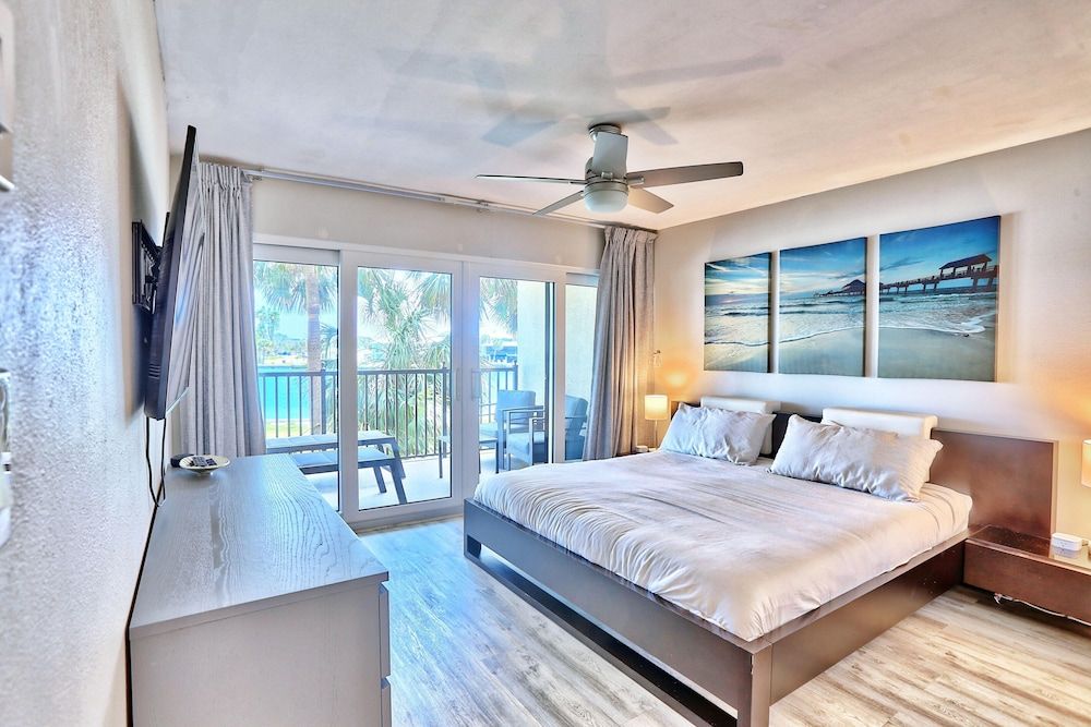 Condo, 1 King Bed with Sofa bed (Land's End 1-206 Bay Front-Premier)