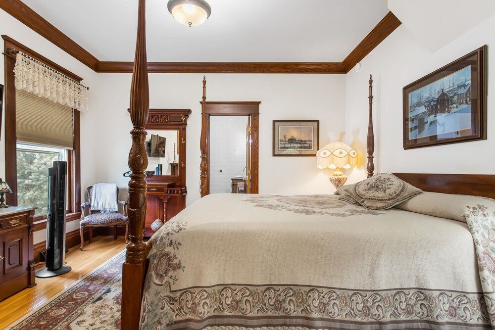 The Inn of Saugatuck Luxury Suite 4
