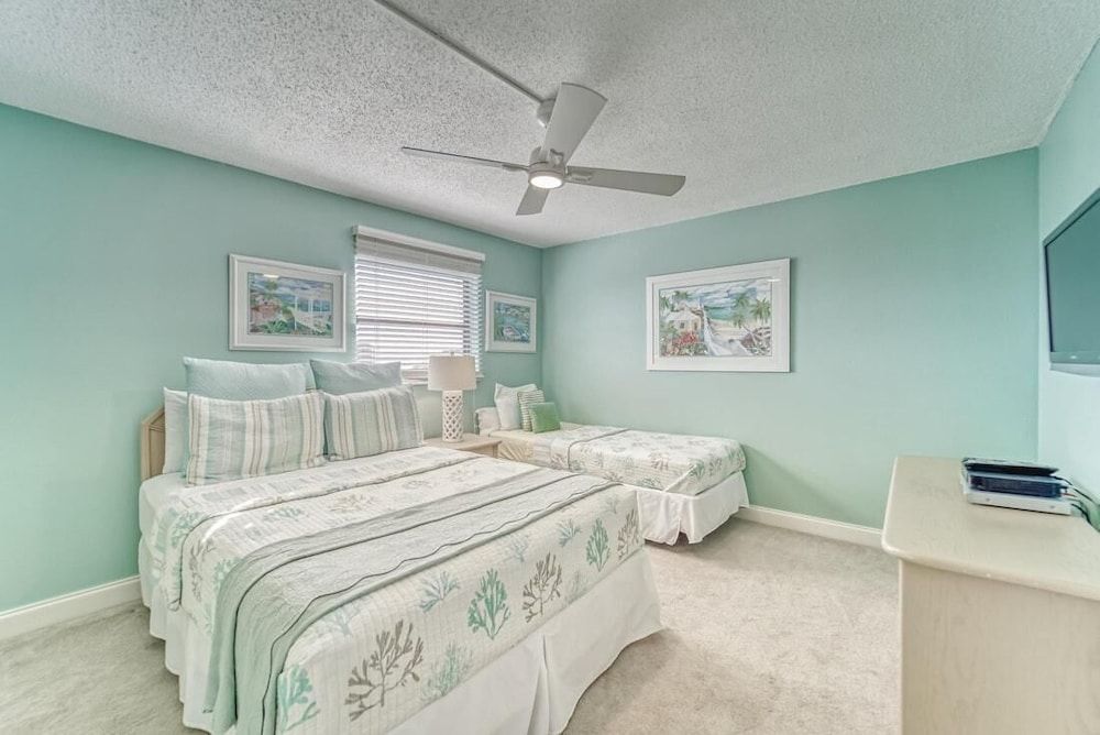 Condo, 2 Queen Beds (Sea Club #405 - Manatee Zone)
