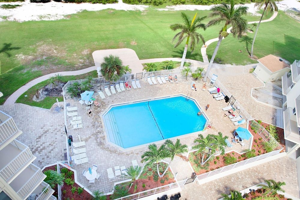 Estero Beach & Tennis 1004-a