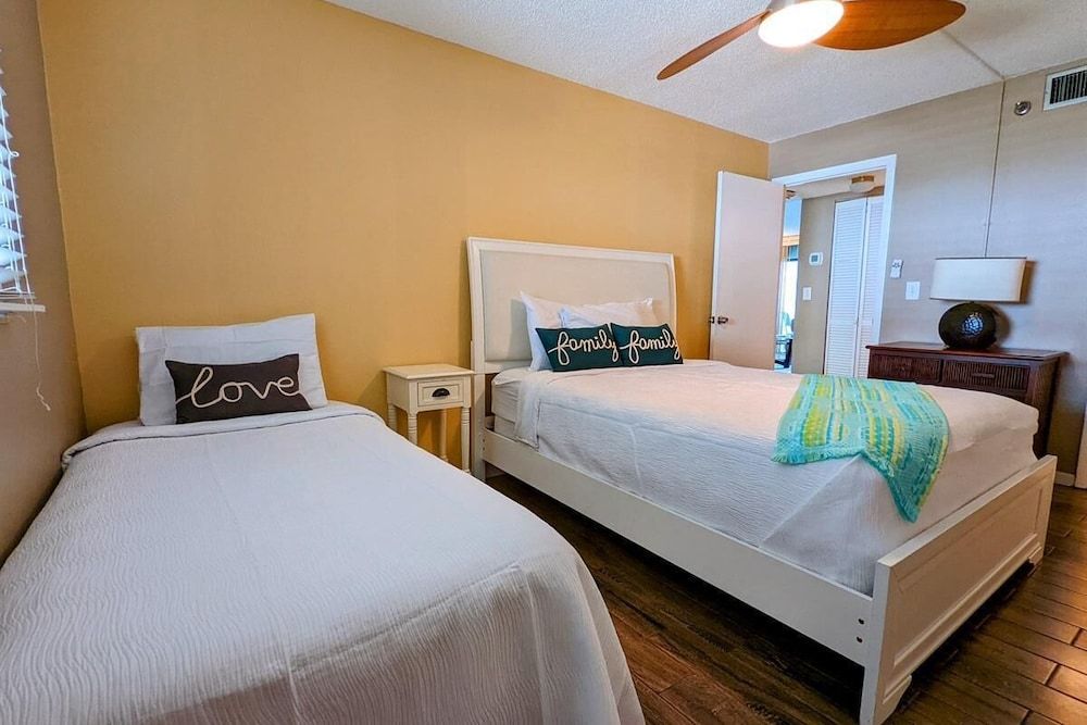 Condo, Multiple Beds (Sea Club #503 - Coastal Breeze)