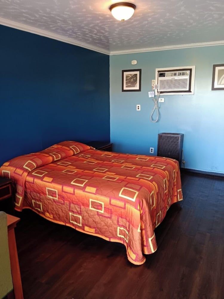 Fraser Motel Comfort Room 2