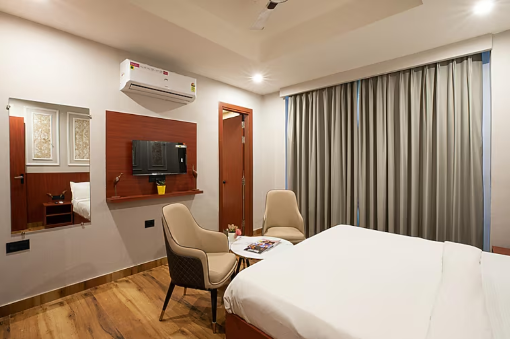 Aarchh Regency Premium Room 2