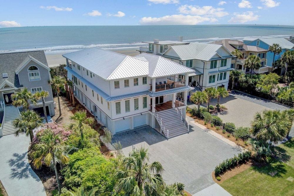 House (6 Bedrooms)
