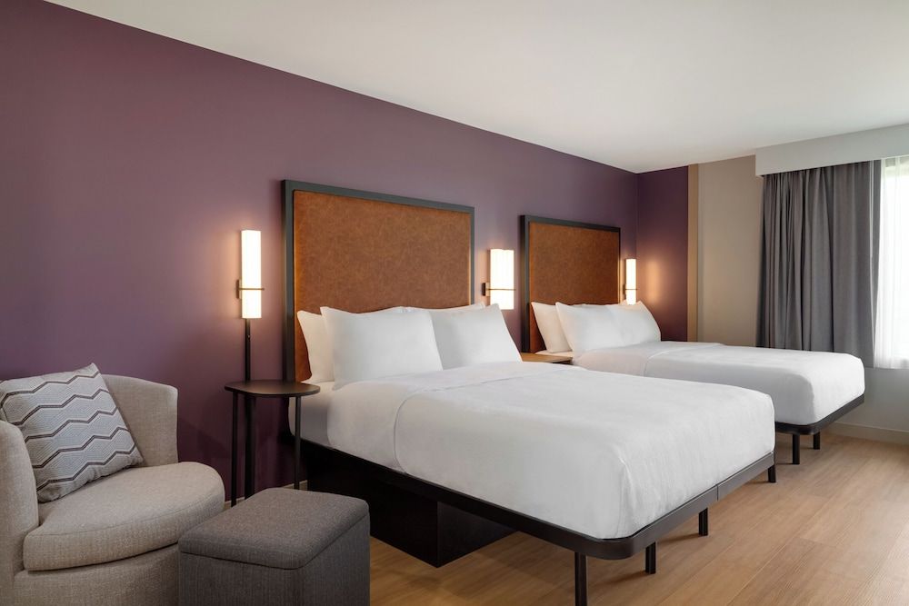 Studio, 2 Queen Beds, Accessible (Mobility, Roll-In Shower)