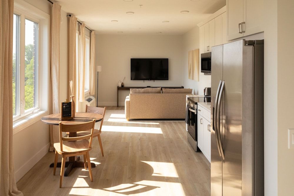 Boardwalk Suites & Residences By Kasa Accessible 1 Bedroom Apartment (Self Check-in with Virtual Front Desk) 5