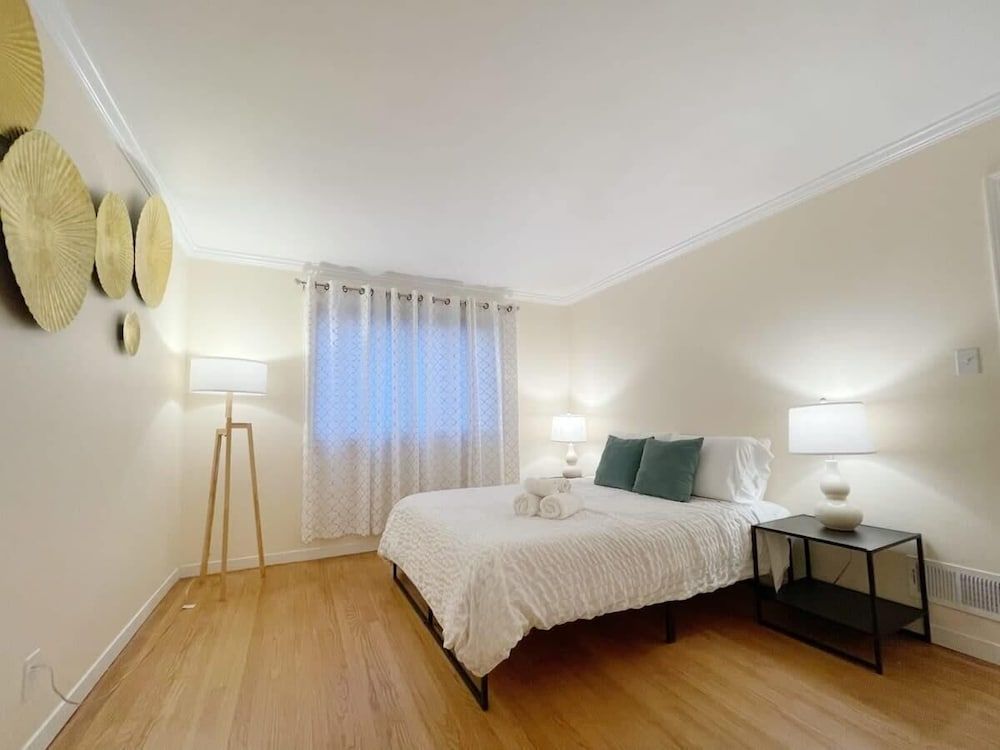 House (3 Bedrooms)
