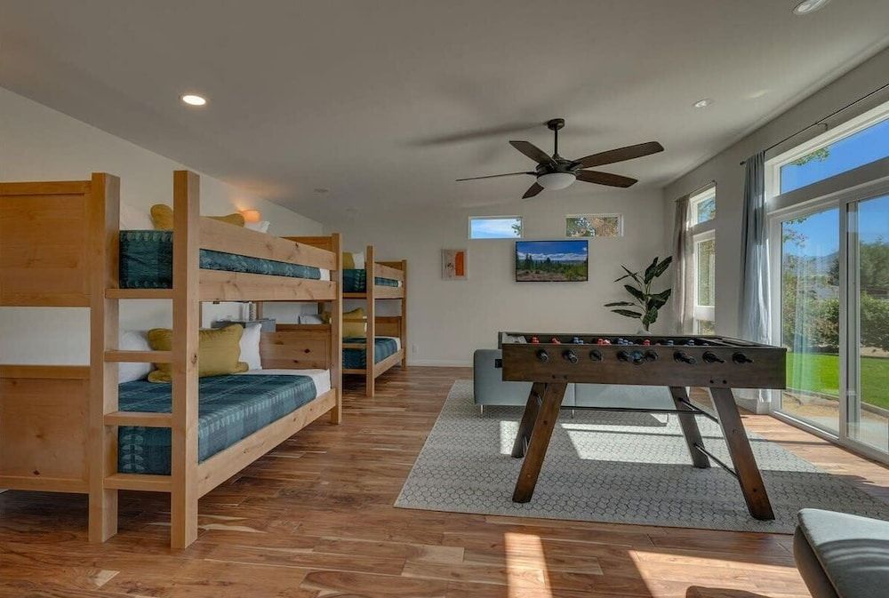House (4 Bedrooms)
