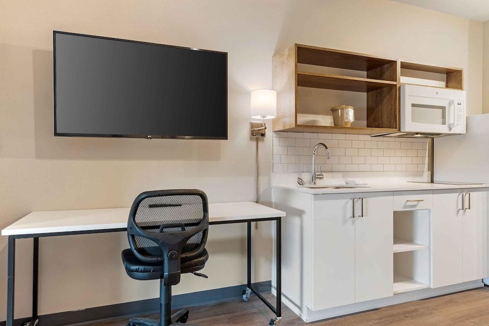 Extended Stay America Premier Suites - Yuma Premium Studio, 2 Queen Beds, Non Smoking, Refrigerator & Microwave 3