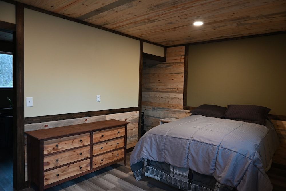 Standard Cabin, Multiple Beds