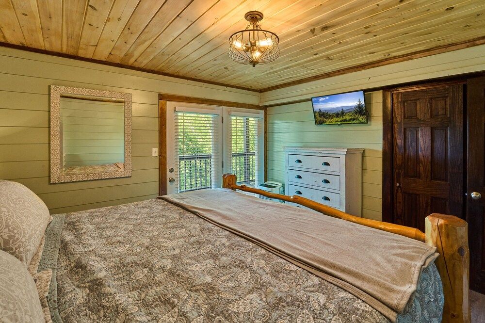 Family Friendly Getaway I Hot Tub In Gatlinburg Apartment 20
