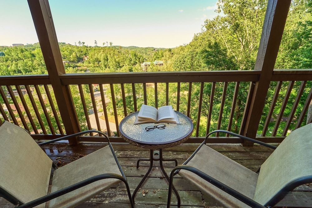 Family Friendly Getaway I Hot Tub In Gatlinburg Apartment 21