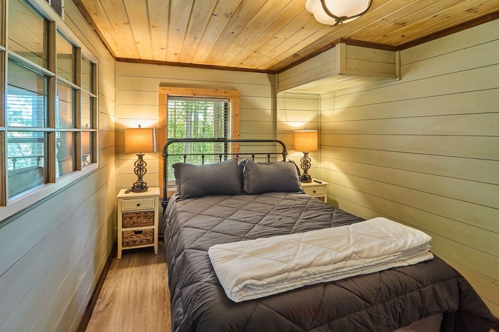 Family Friendly Getaway I Hot Tub In Gatlinburg Apartment 27