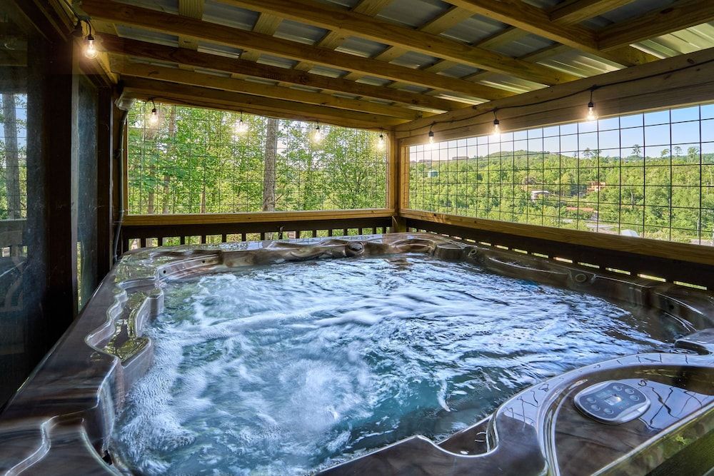 Family Friendly Getaway I Hot Tub In Gatlinburg Apartment 12