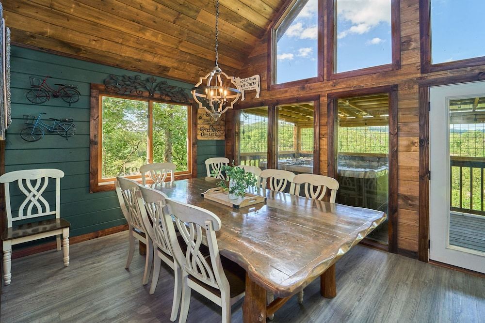 Family Friendly Getaway I Hot Tub In Gatlinburg Apartment 6