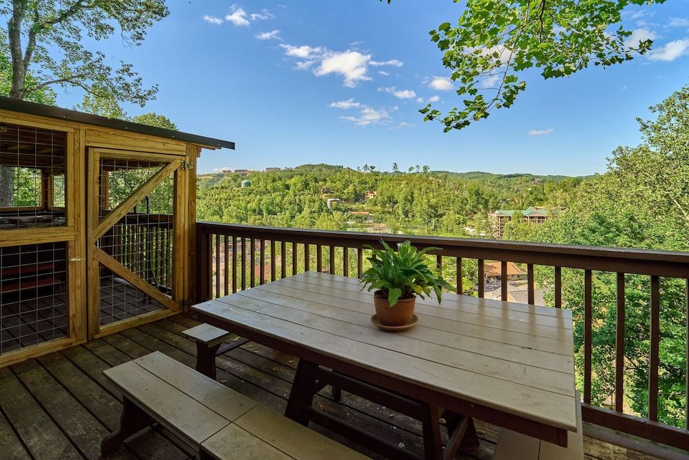 Family Friendly Getaway I Hot Tub In Gatlinburg Apartment 13