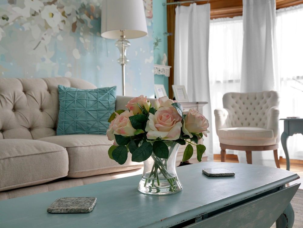 Old Library Inn Olean NY Deluxe Suite, Park View 11