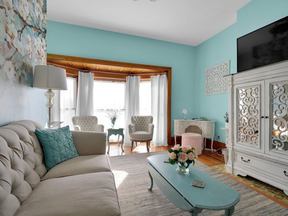 Old Library Inn Olean NY Deluxe Suite, Park View 3