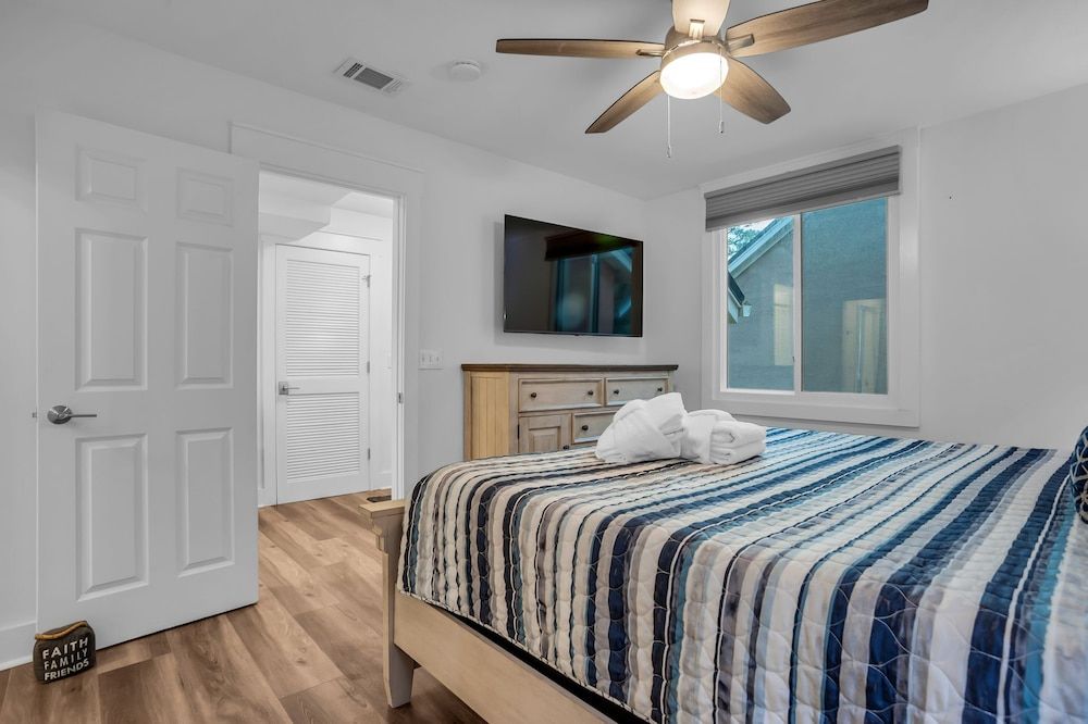 Villa, Multiple Beds, Kitchen, Garden View (815 Clipper Court)