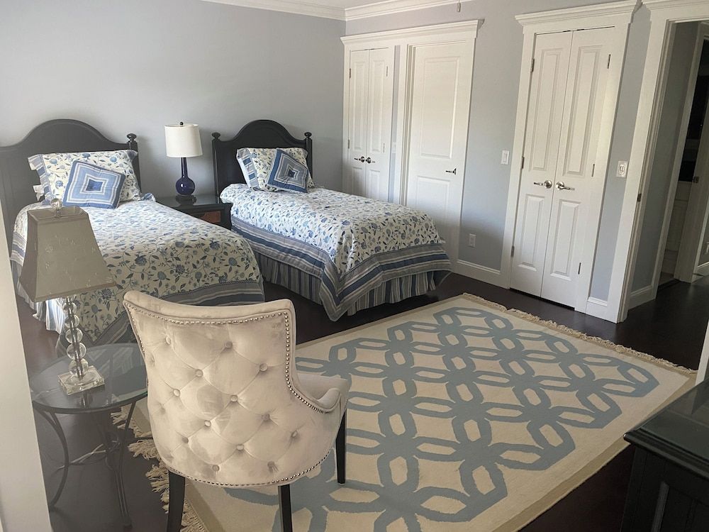Villa, Multiple Beds, Kitchen (741 Schooner Court)