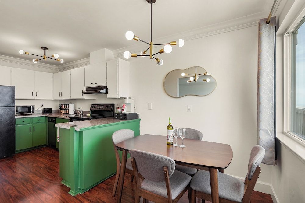 Stunning 2BR Ocean Mountain Sunset View Family Apartment, 2 Bedrooms, Balcony, Ocean View 19