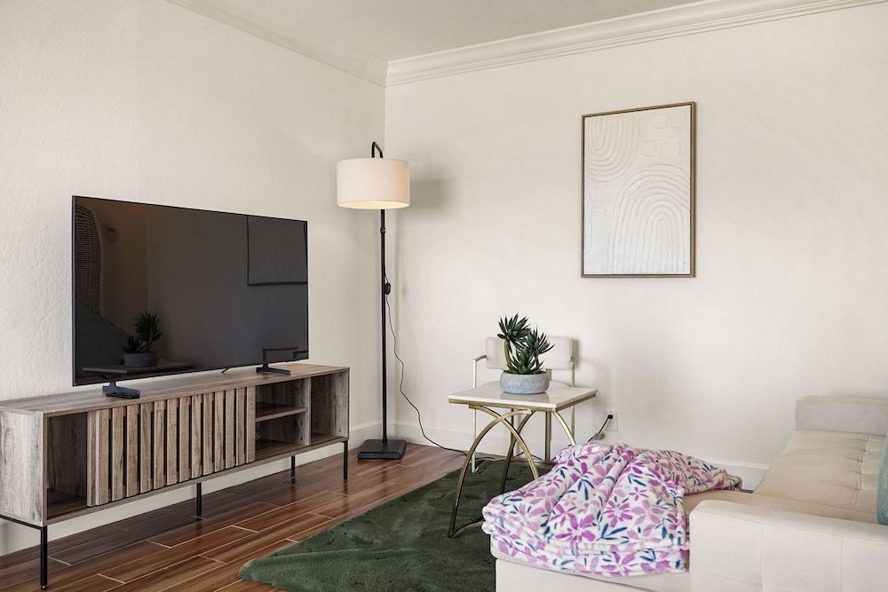 Stunning 2BR Ocean Mountain Sunset View Family Apartment, 2 Bedrooms, Balcony, Ocean View 20