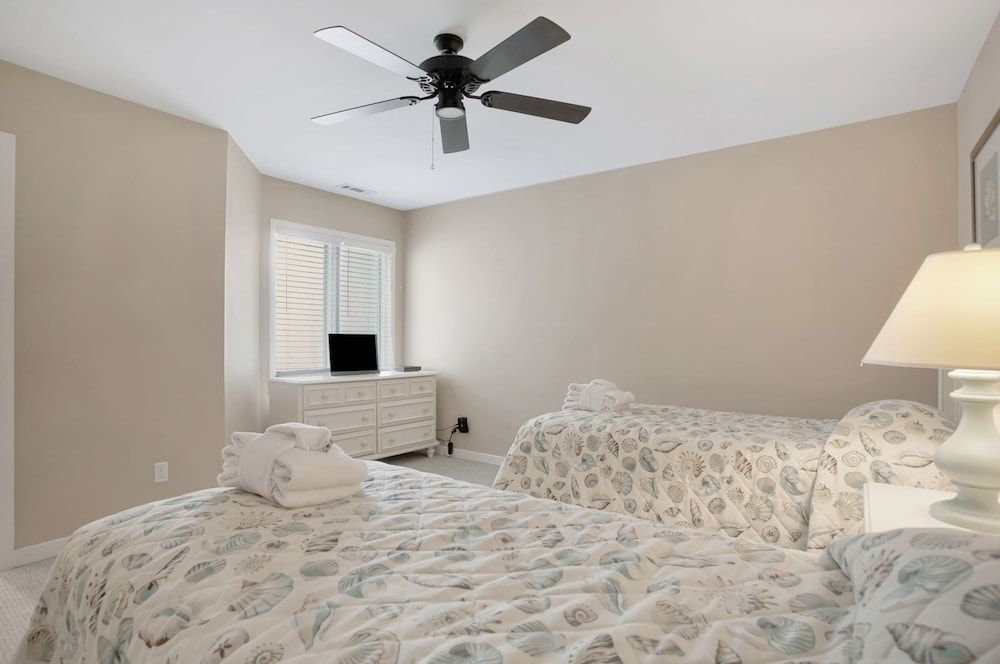 Villa, Multiple Beds, Kitchen, Pool View (32 Turtle Lane)