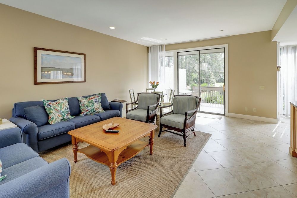 Villa, Multiple Beds, Kitchen, Pool View (1252 Harbour Town Club)