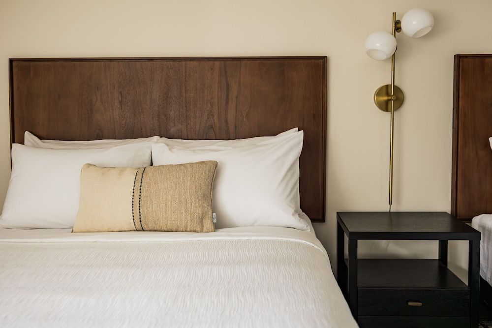 The Vic By Kasa Accessible King Room (Self Check-in) 3