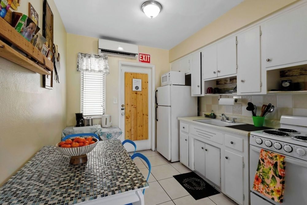 Apartment (1 Bedroom)