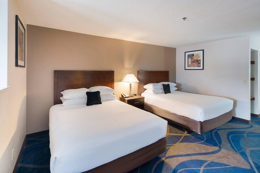 Quality Inn & Suites Kennewick Tri-Cities Suite, Multiple Beds, Non Smoking 2