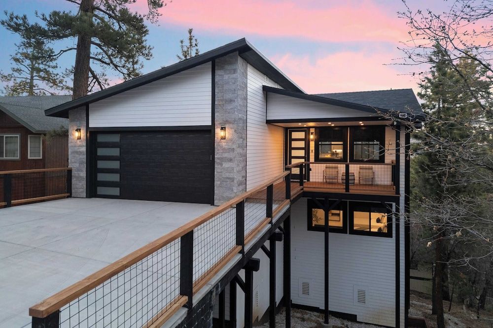 House (4 Bedrooms)