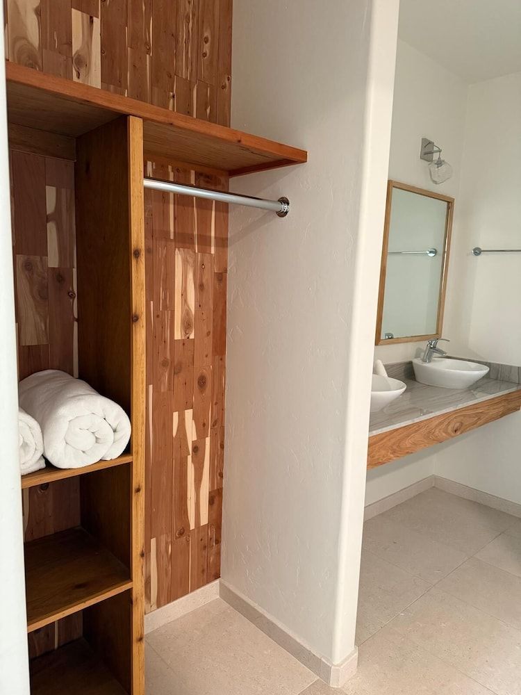 Unicorn Zebra Luxury Double Room, Non Smoking 10