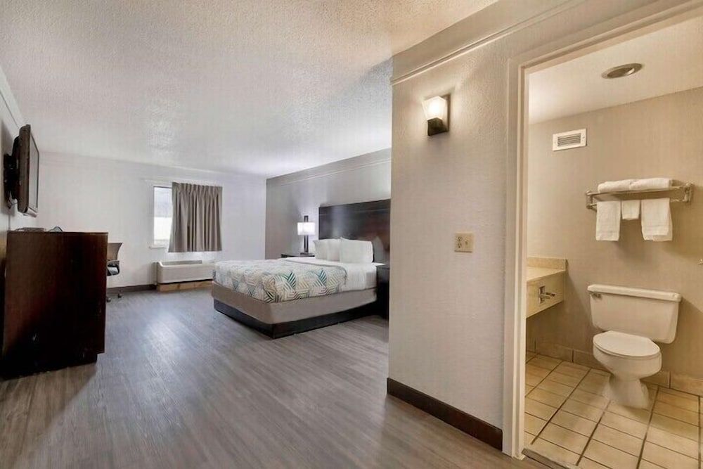 Home Place Suites Basic Single Room 3