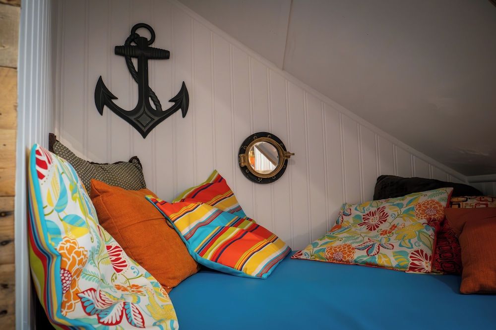 Hermann Grain Bins BNB Chicken Run 15